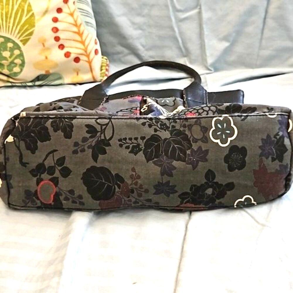 Vintage Split Hawaiian Floral Print Shoulder Bag with Silver Buckle Detail - Picture 5 of 10